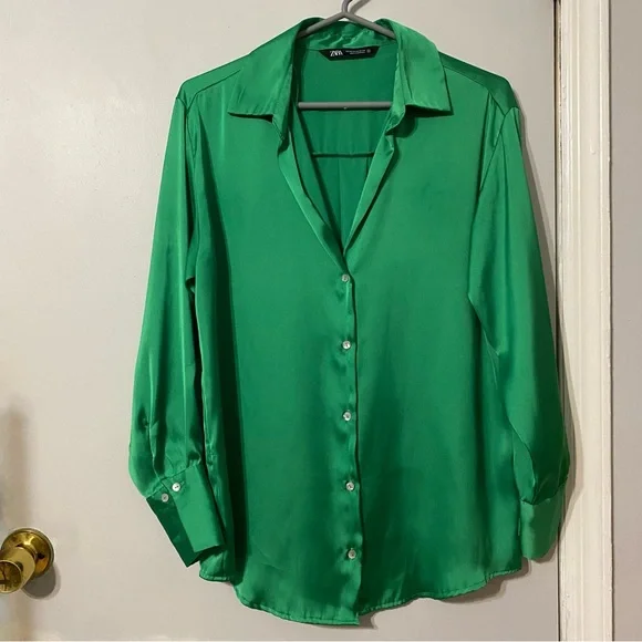 {Zara} Green Satin Style Oversized Button Down Blouse ~ Size XS - Picture 4 of 16